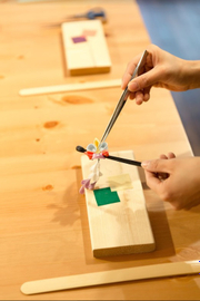 Tsumami-Zaiku Craft Workshop in Kyoto