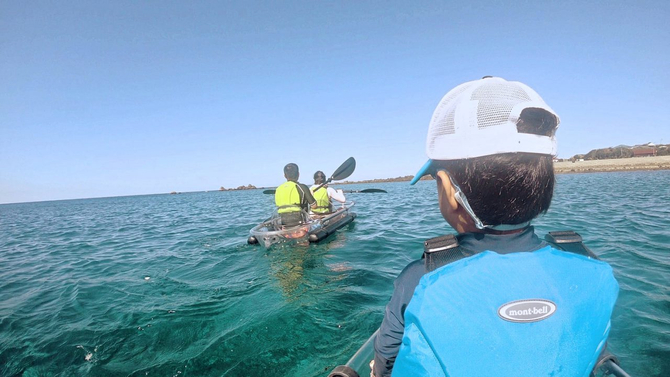 Kayak tour with accommodation